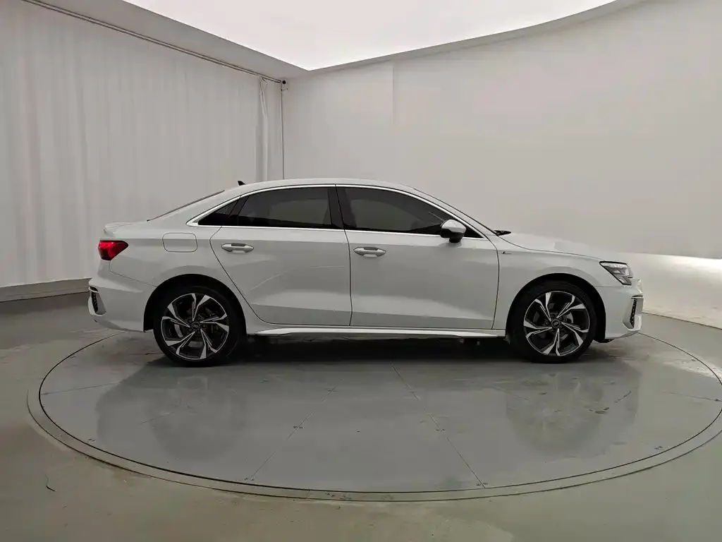 Audi A3 — фото 4