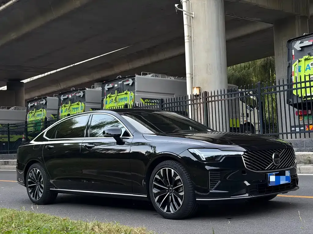 Volvo S90 — фото 7