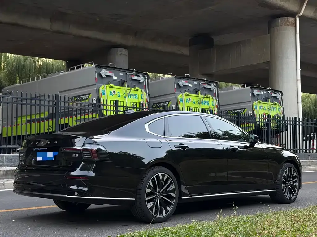 Volvo S90 — фото 4