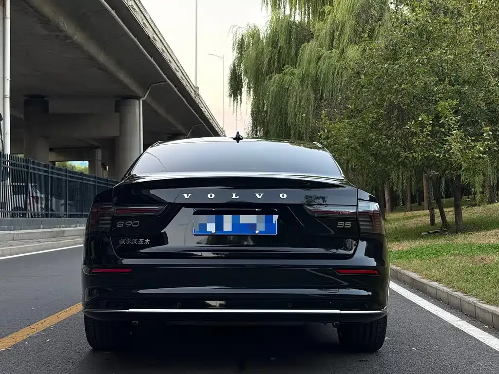 Volvo S90 — фото 2