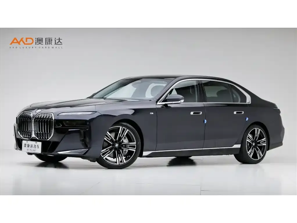BMW 7 Series — фото 1