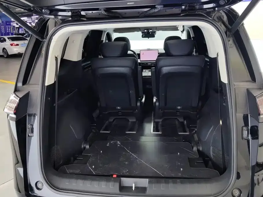 GAC Motor Trumpchi E8 — фото 10