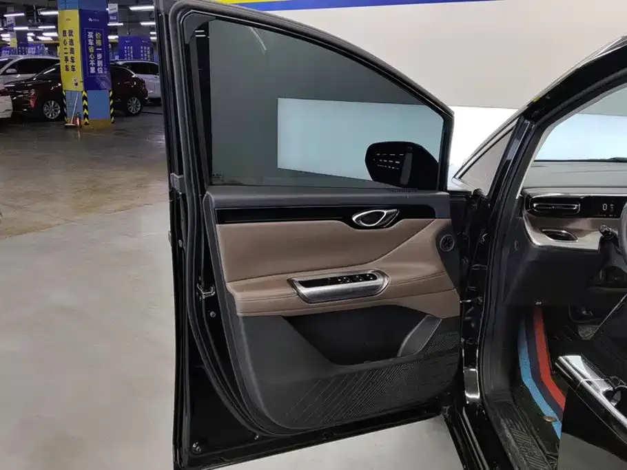 GAC Motor Trumpchi E8 — фото 2
