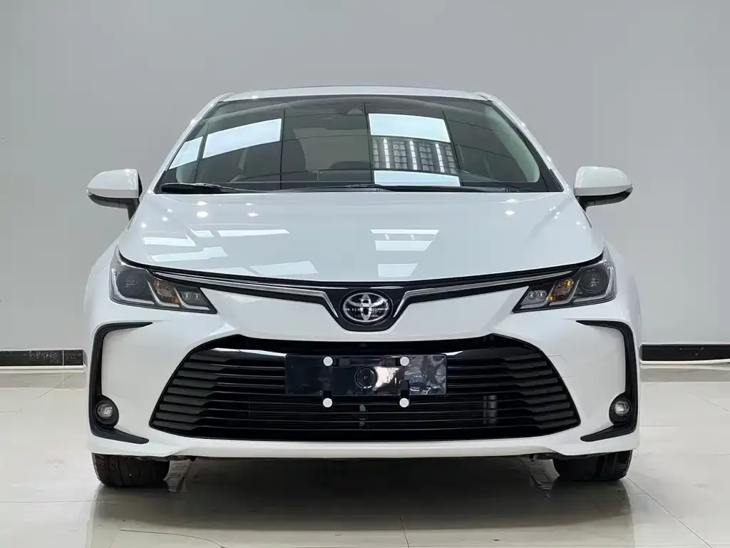 Toyota Corolla — фото 2