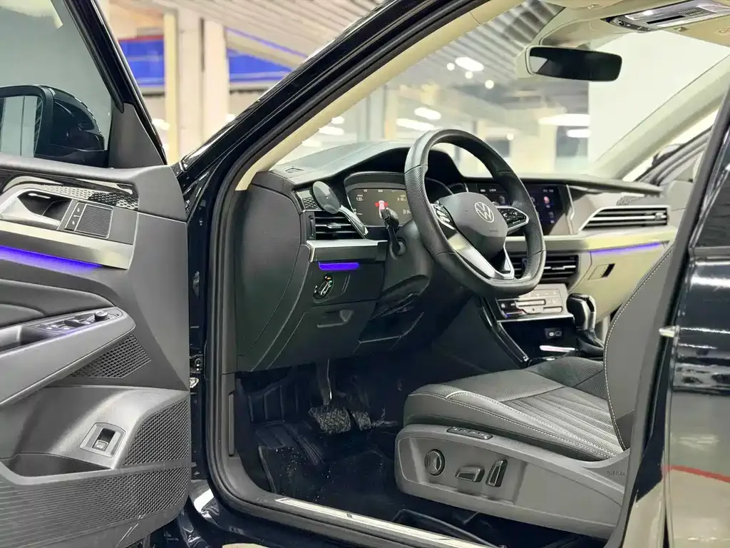 Volkswagen Passat — фото 8