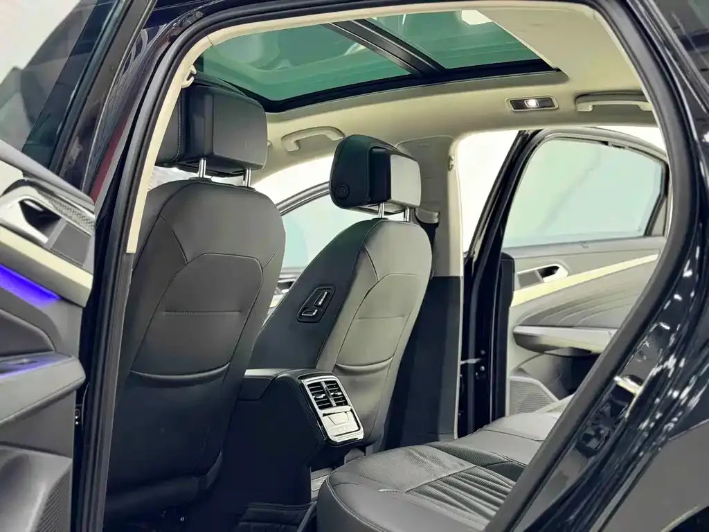 Volkswagen Passat — фото 9