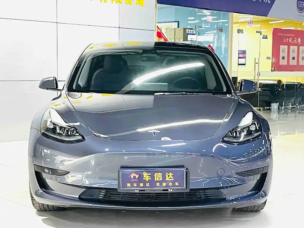 Tesla Model 3 — фото 3