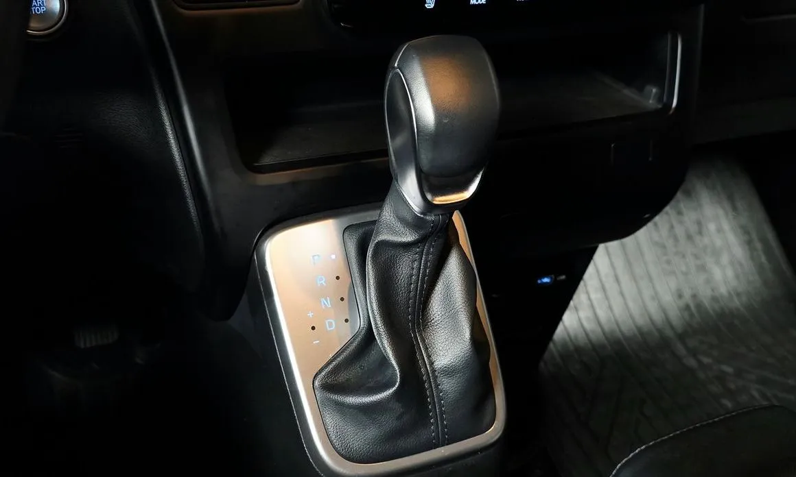 Hyundai Staria — фото 2