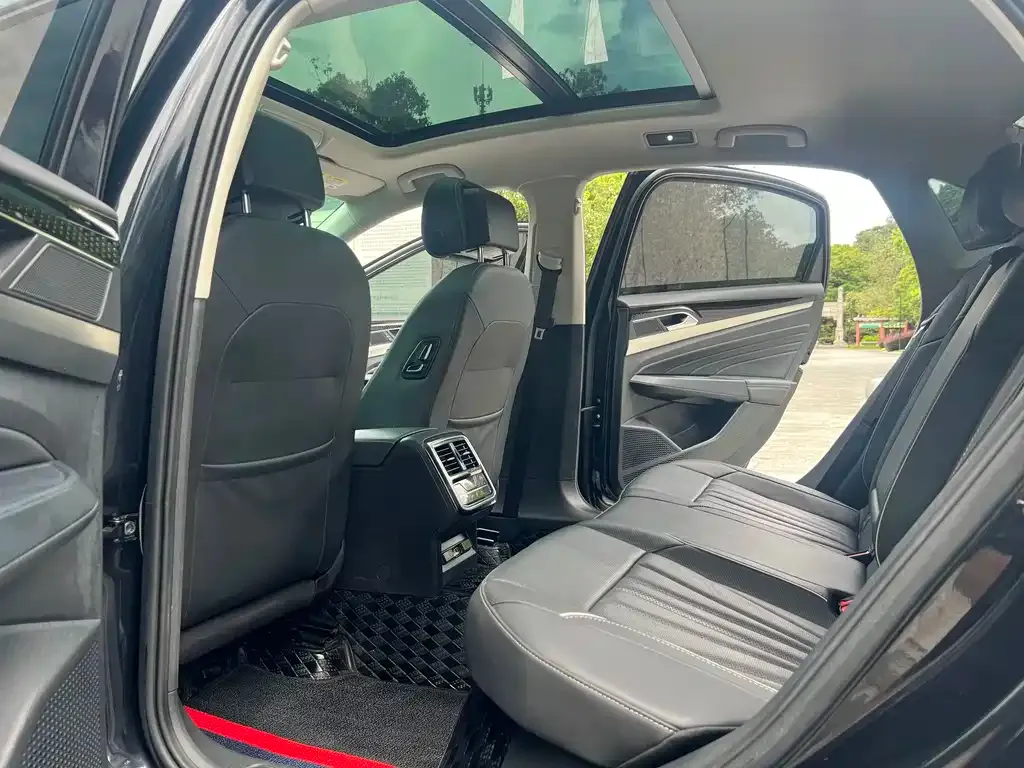 Volkswagen Passat — фото 3