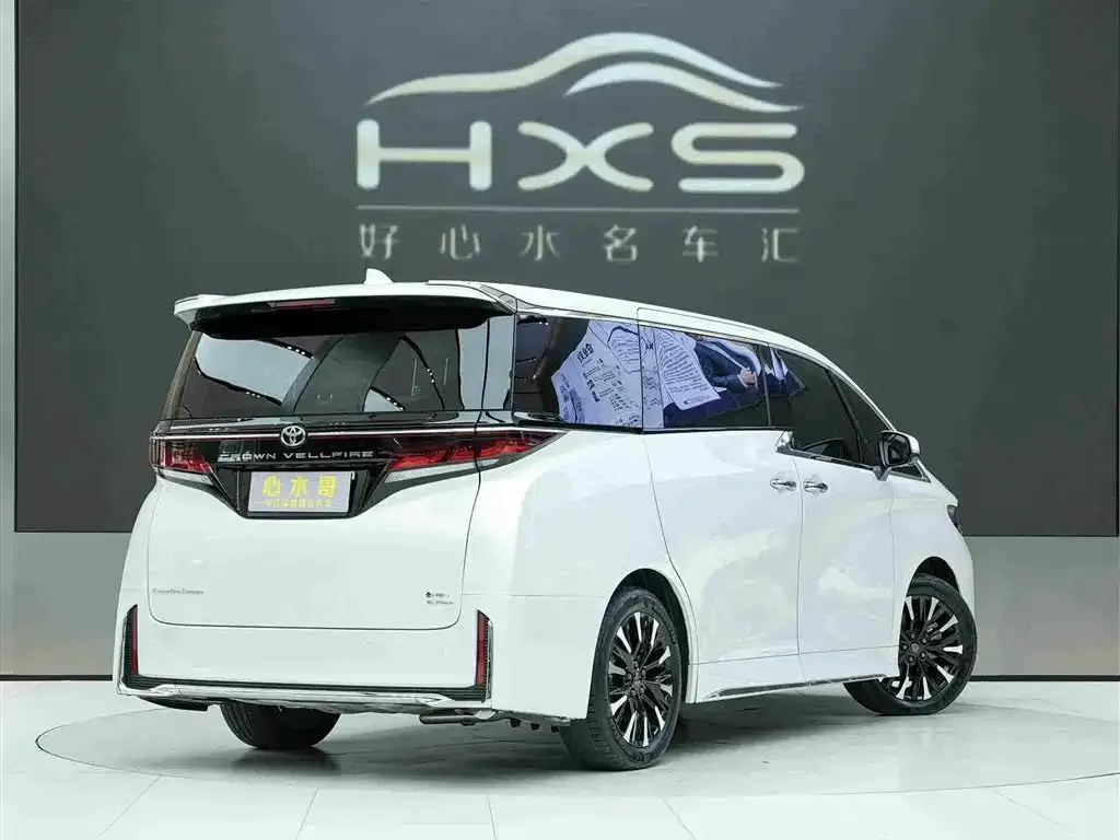 Toyota Vellfire — фото 7