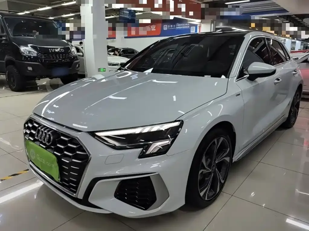 Audi A3 — фото 1