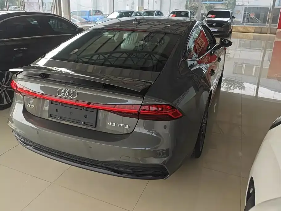 Audi A7 — фото 9