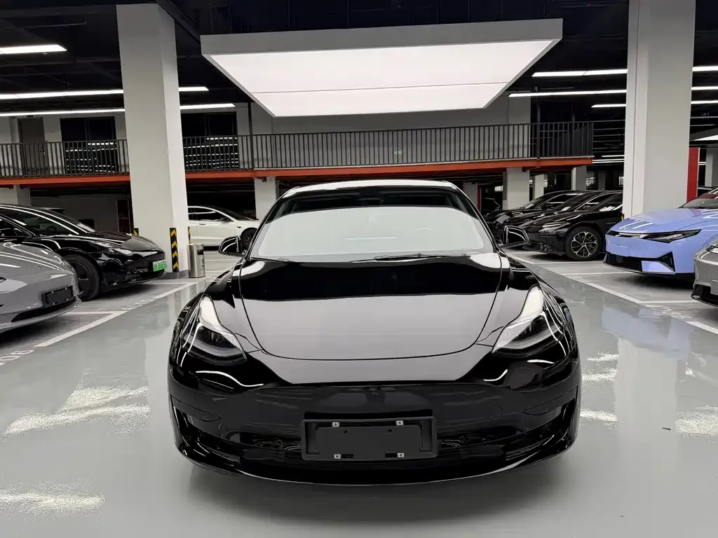 Tesla Model 3 — фото 3