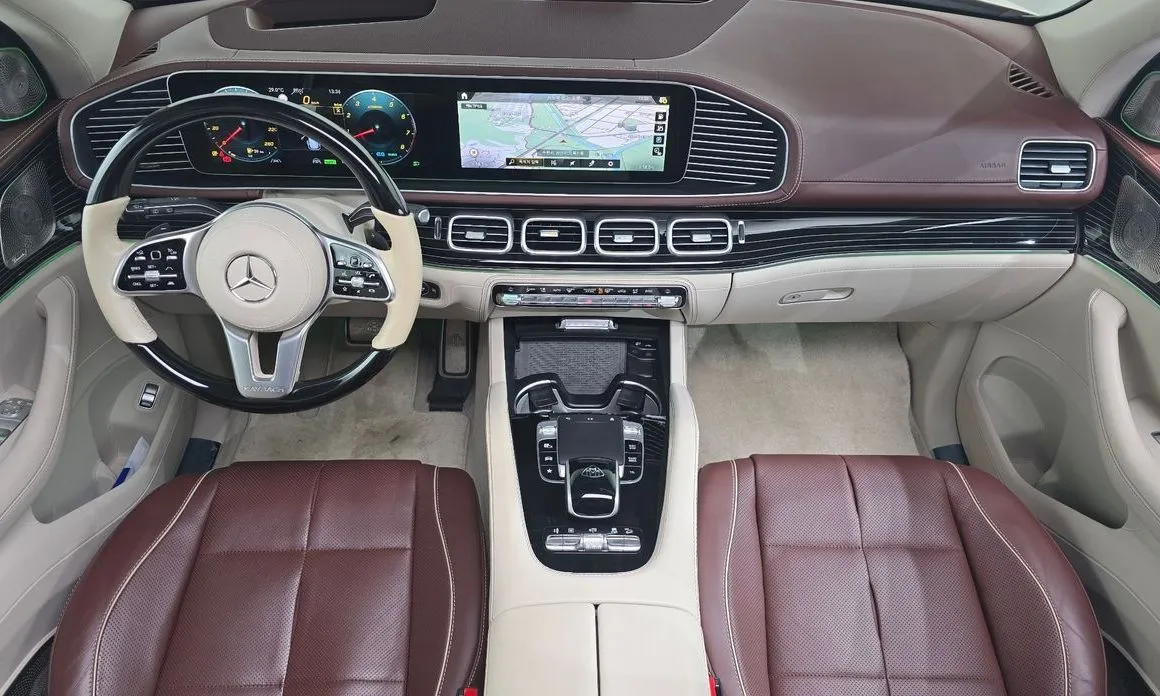 Mercedes-Benz GLS-Class — фото 9