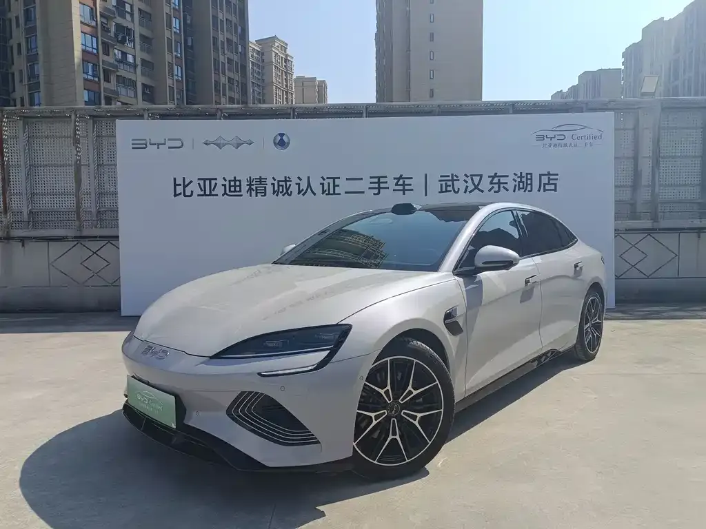 BYD Seal — фото 1