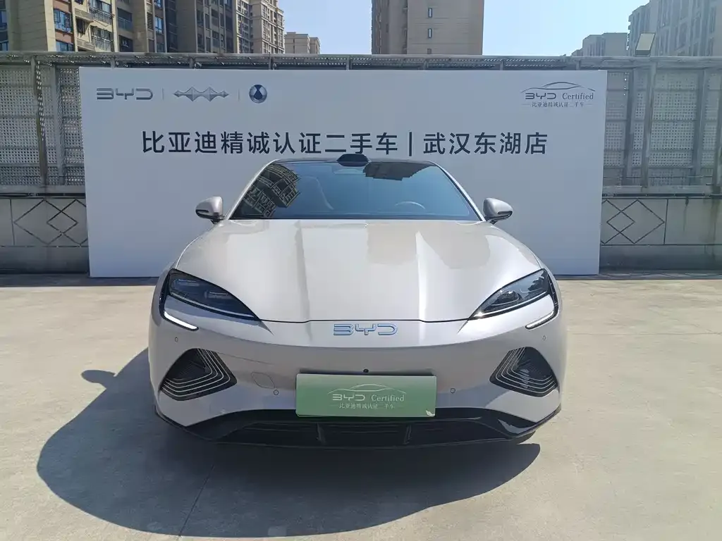 BYD Seal — фото 7