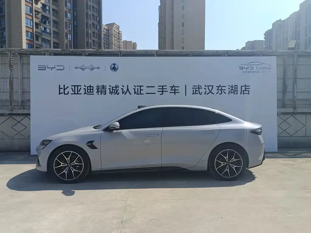BYD Seal — фото 3