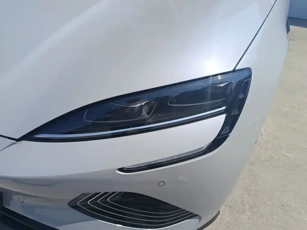 BYD Seal — фото 2