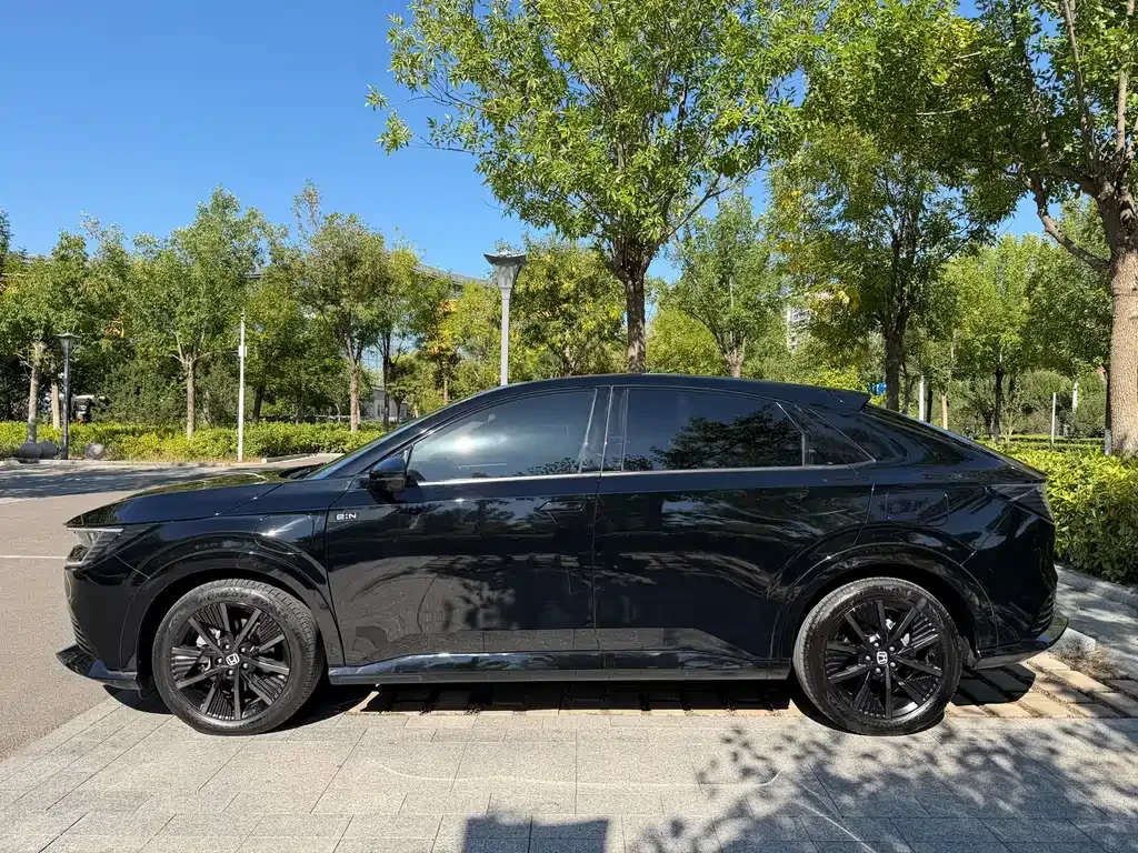 Honda e:NP2 — фото 4