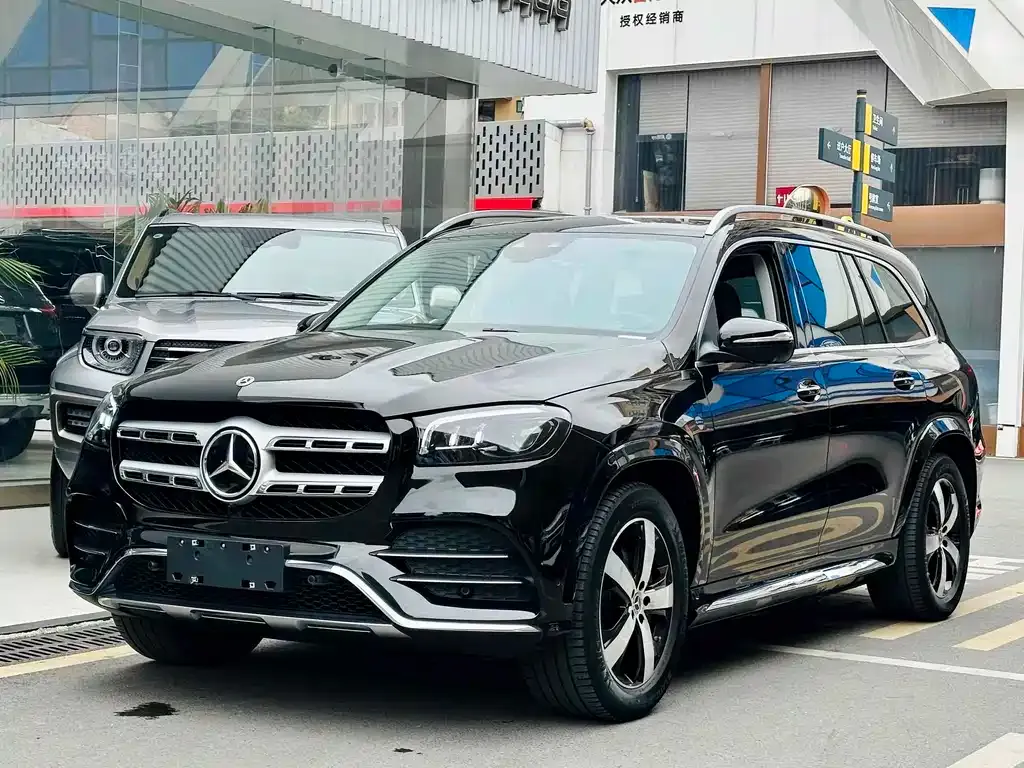 Mercedes-Benz GLS — фото 1