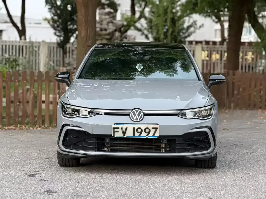 Volkswagen Golf — фото 9