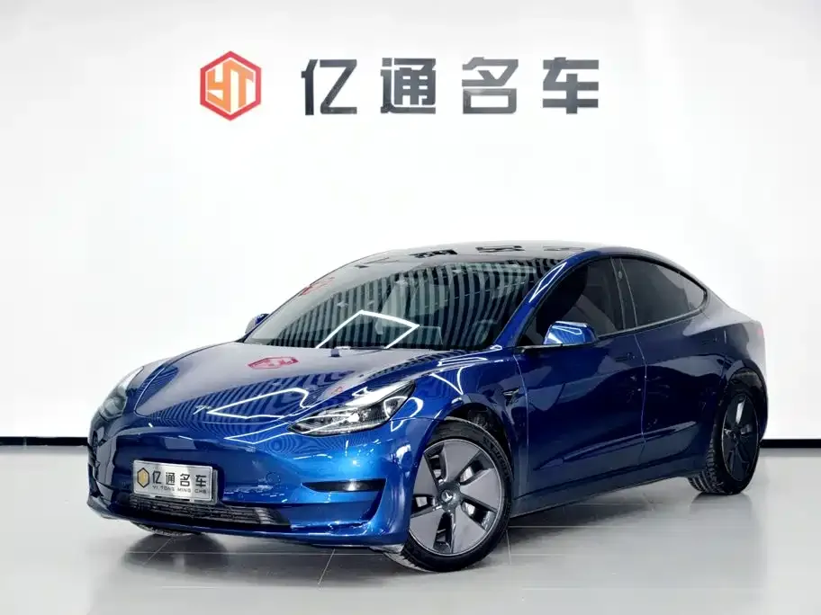 Tesla Model 3 — фото 1