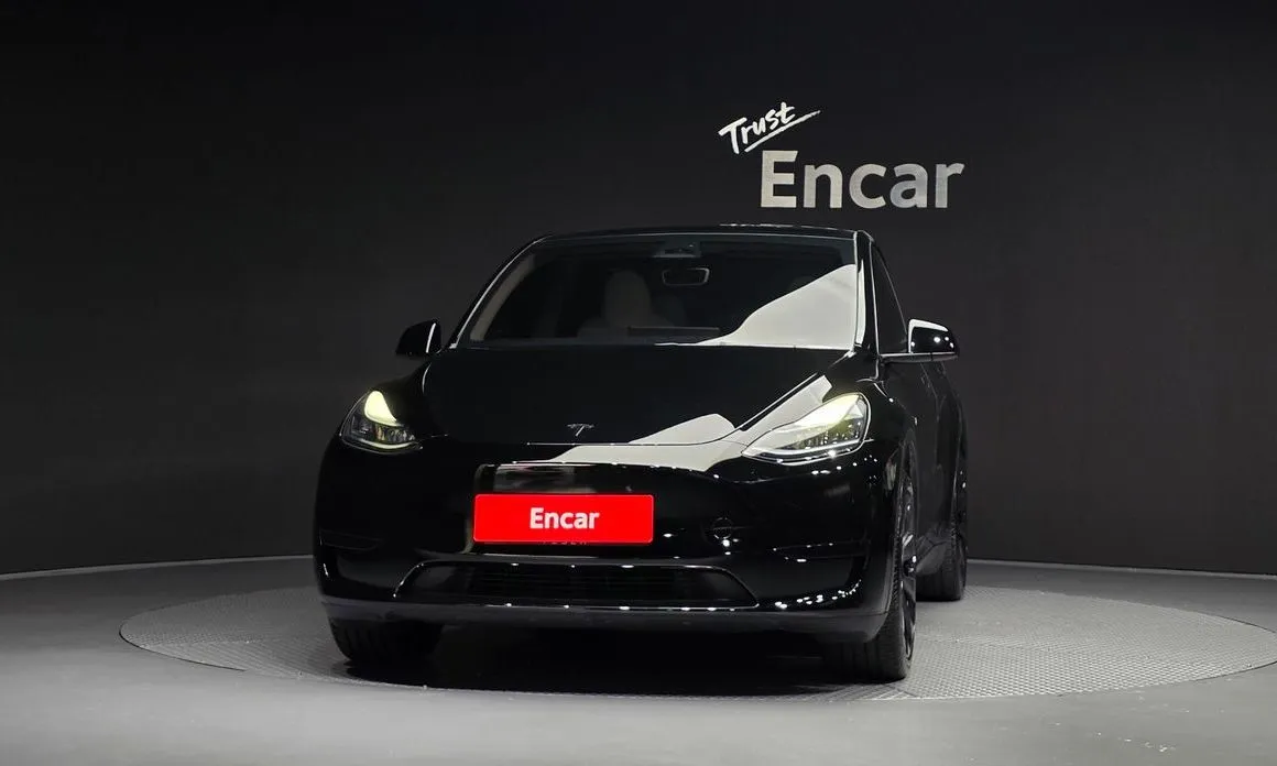 Tesla Model Y — фото 2