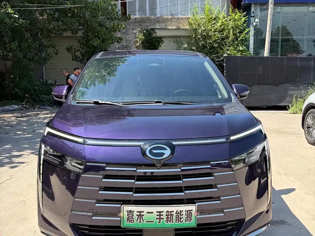 GAC Motor Trumpchi E8 PHEV — фото 1