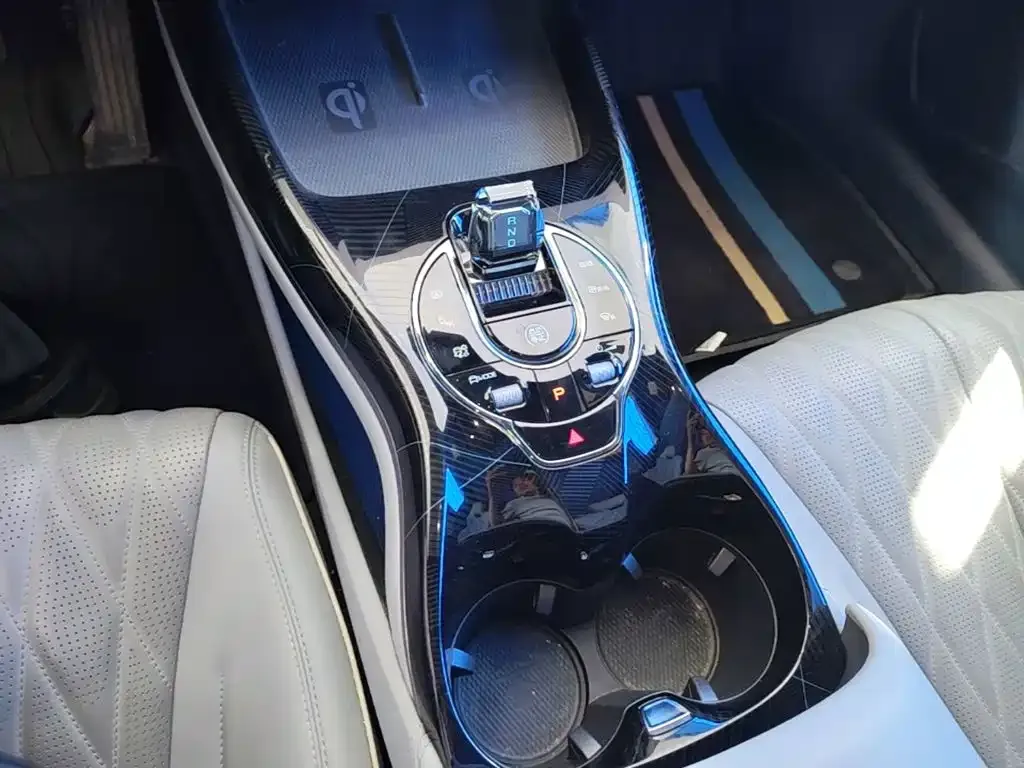 BYD Seal — фото 10