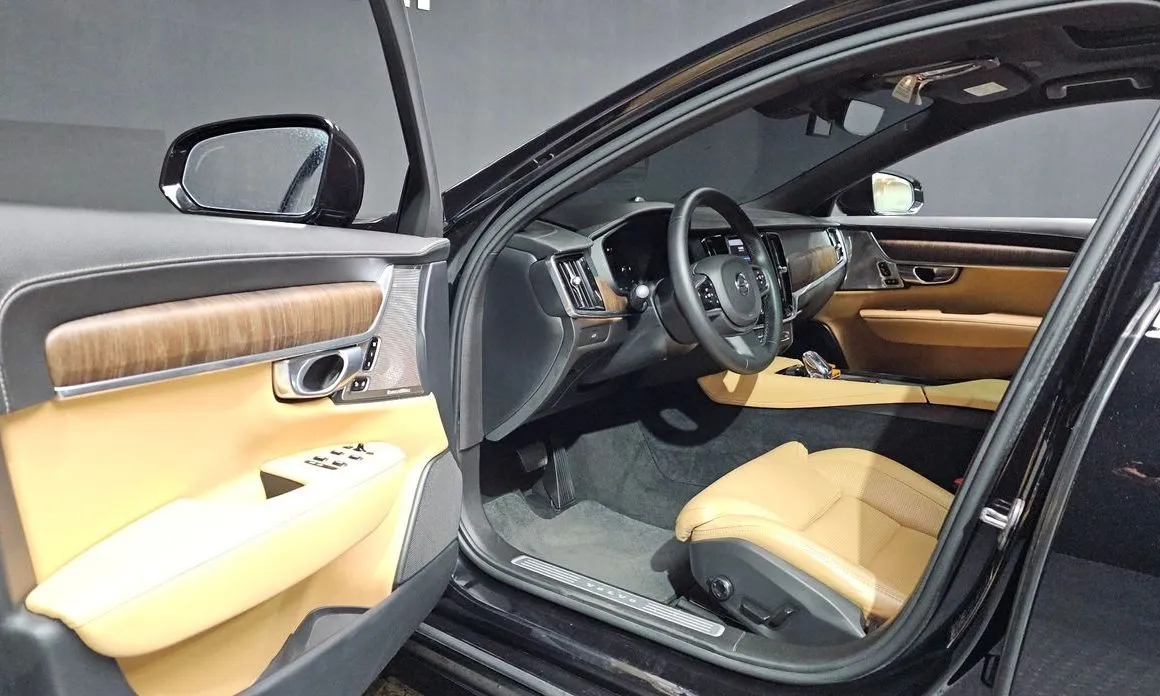 Volvo S90 — фото 9