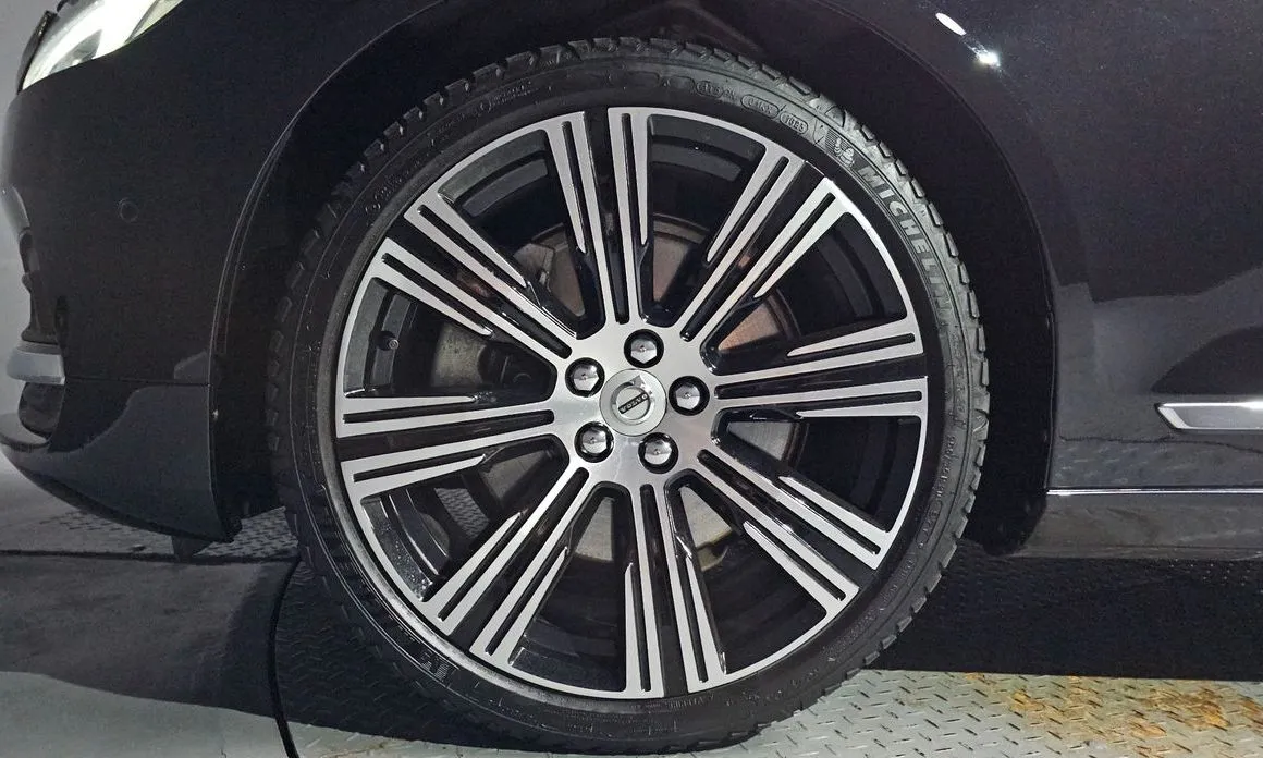 Volvo S90 — фото 10