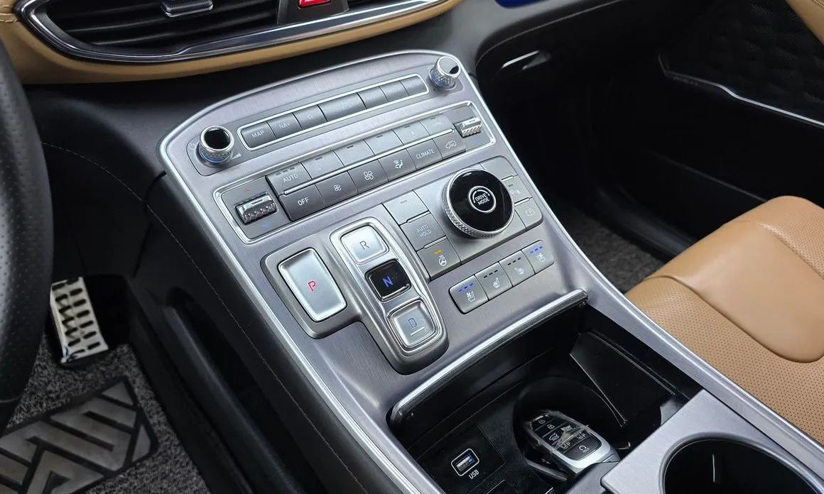 Hyundai Santafe — фото 9