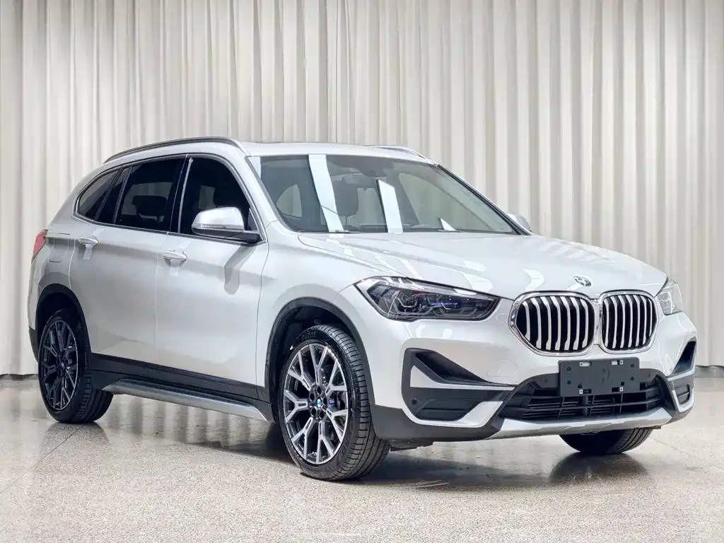 BMW X1 — фото 5