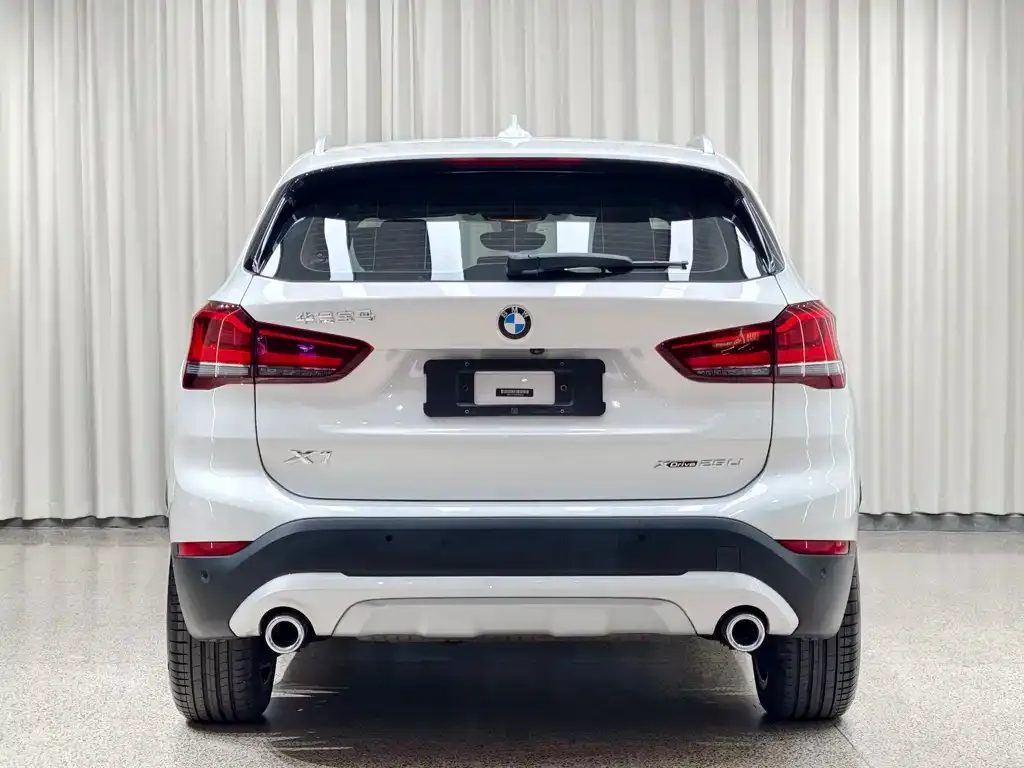 BMW X1 — фото 3