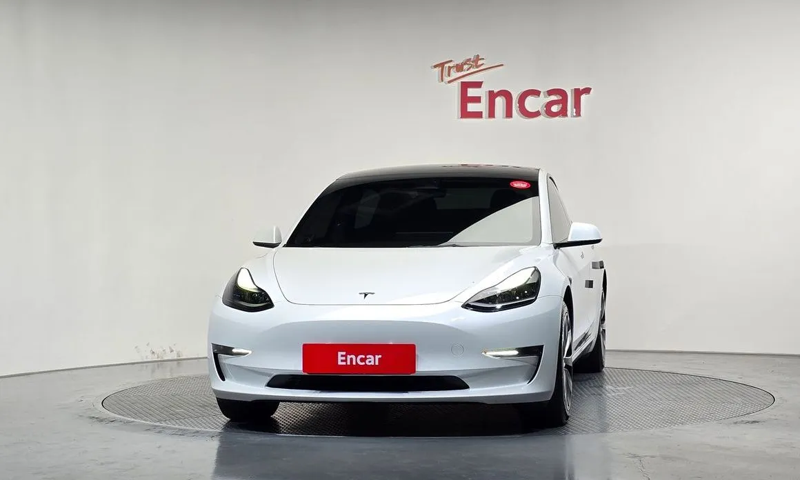 Tesla Model 3 — фото 2