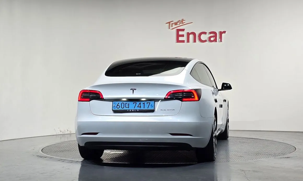 Tesla Model 3 — фото 6