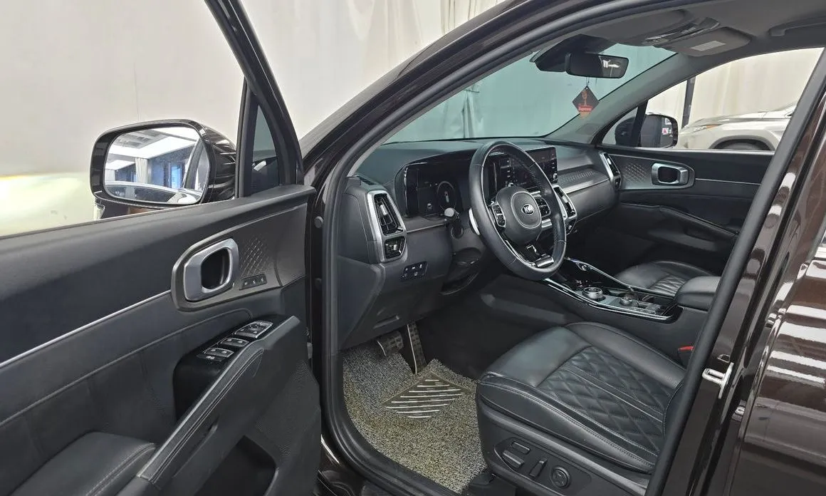 Kia Sorento — фото 9