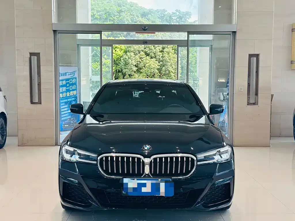 BMW 5 Series — фото 2