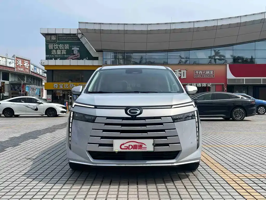 GAC Motor Trumpchi E8 PHEV — фото 4