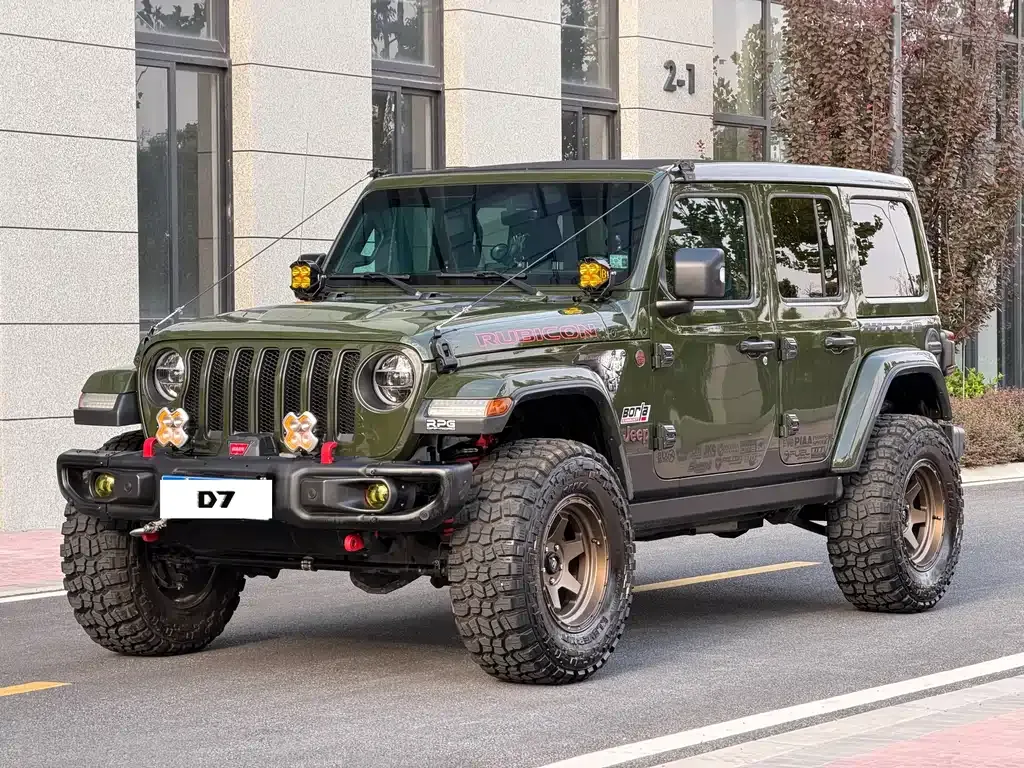 Jeep Wrangler — фото 1