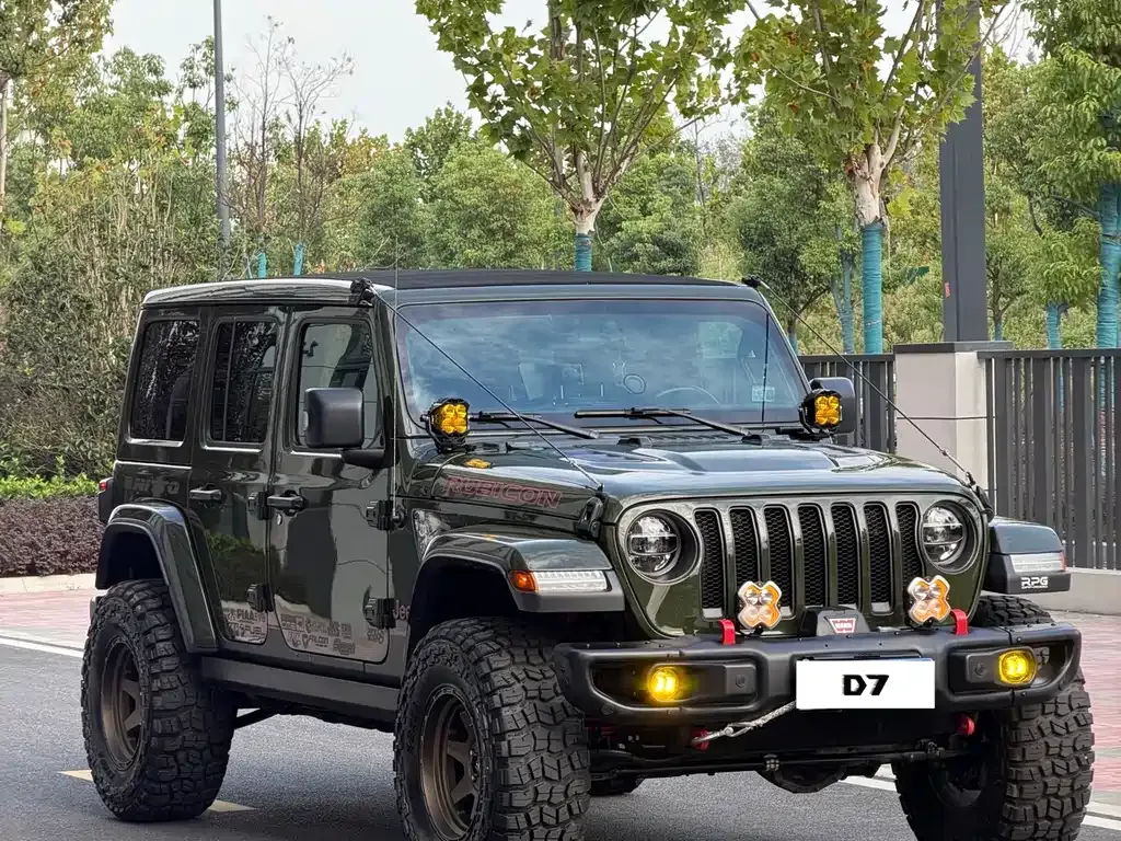 Jeep Wrangler — фото 8