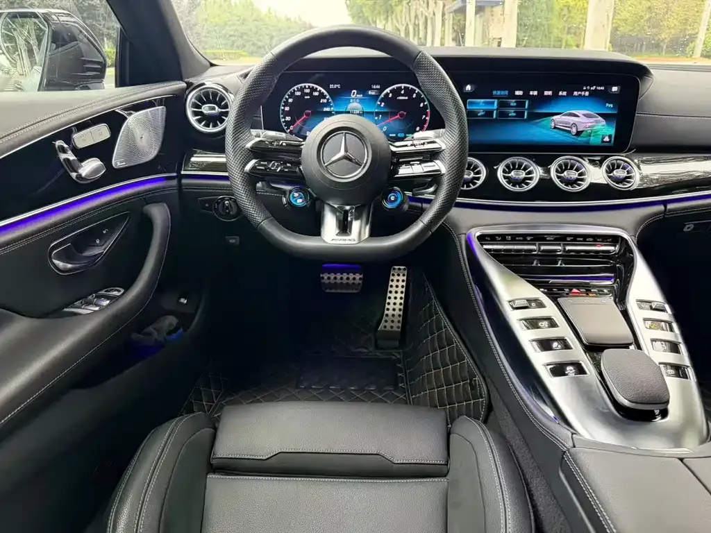 Mercedes-Benz AMG GT — фото 5