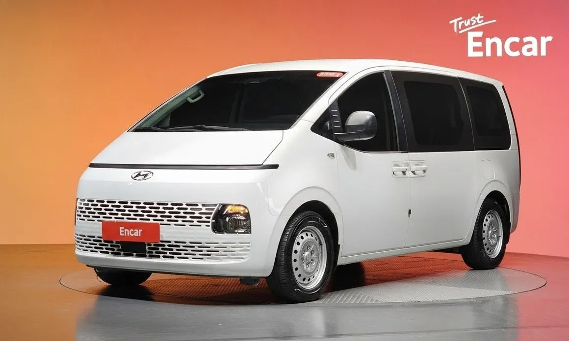 Hyundai Staria — фото 1