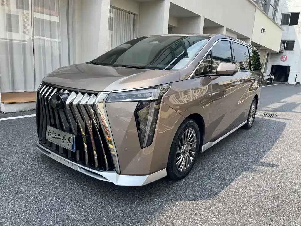 GAC Motor Trumpchi M8 — фото 1