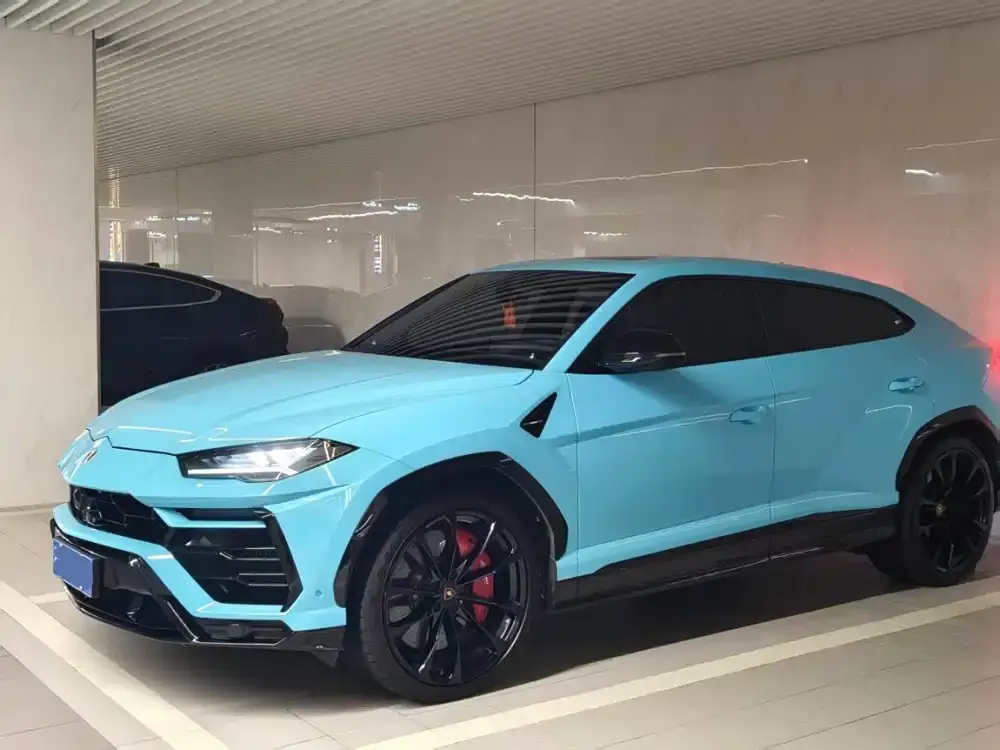 Lamborghini Urus — фото 1