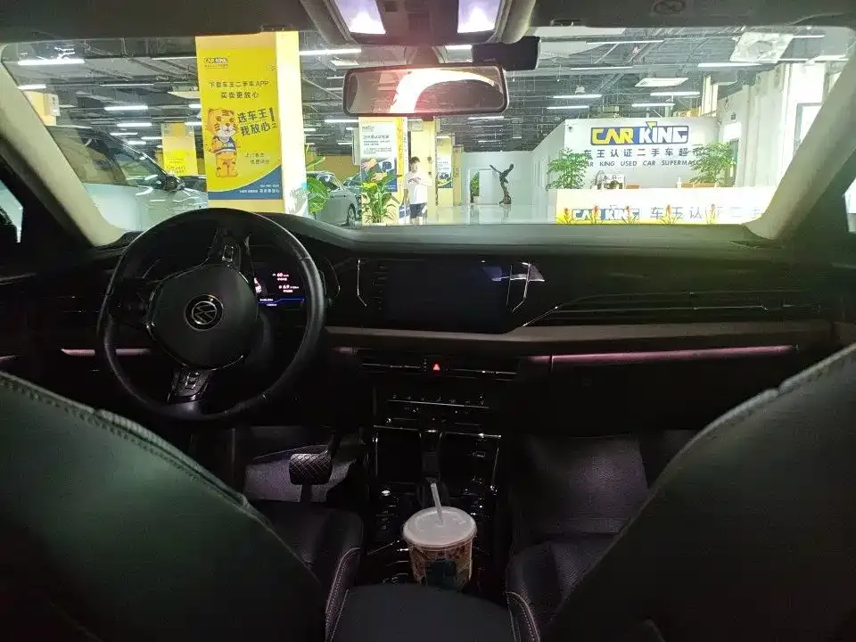 Volkswagen Passat — фото 8