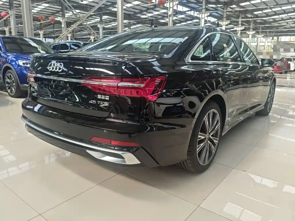 Audi A6L — фото 10