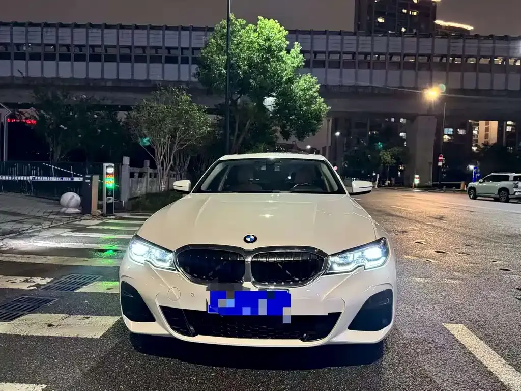 BMW 3 Series — фото 1