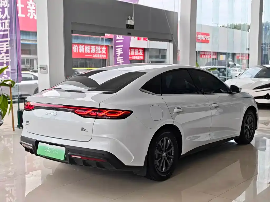 BYD Qin L — фото 4