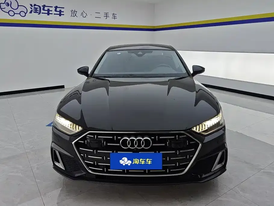 Audi A7L — фото 2